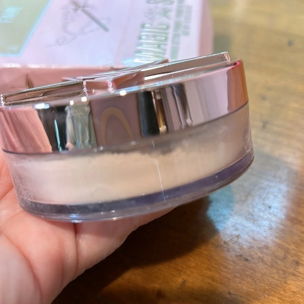 Jeffree Star Cosmetics Magic Star luminous Setting Powder Fair new in box